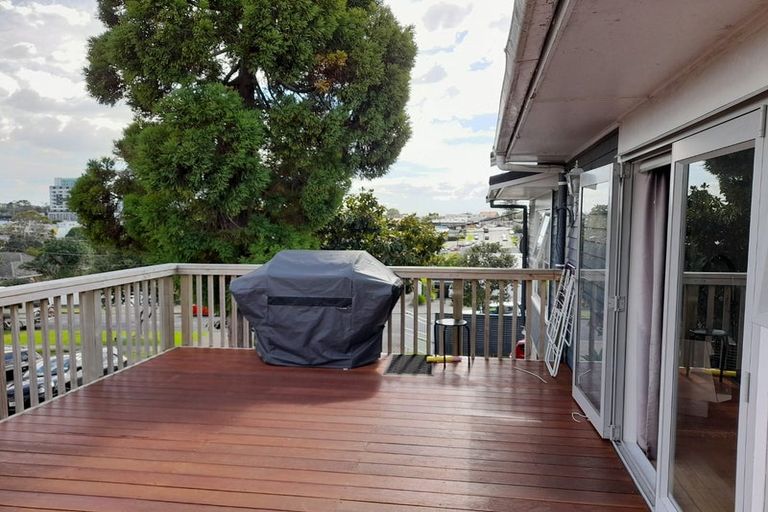 Photo of property in 13 Evans Road, Glen Eden, Auckland, 0602