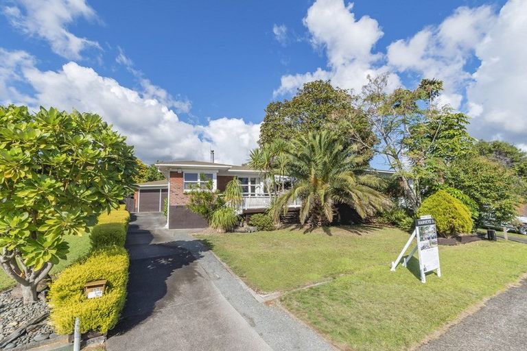 Photo of property in 17 Mack Place, Red Hill, Papakura, 2110