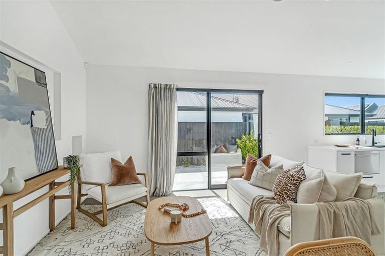 Photo of property in 16 William Deans Drive, Prebbleton, 7604