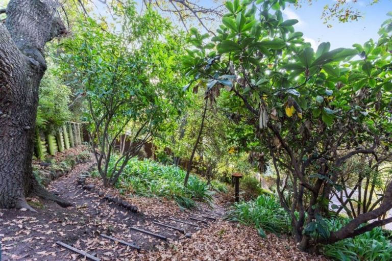 Photo of property in 66 Landsdowne Terrace, Cashmere, Christchurch, 8022