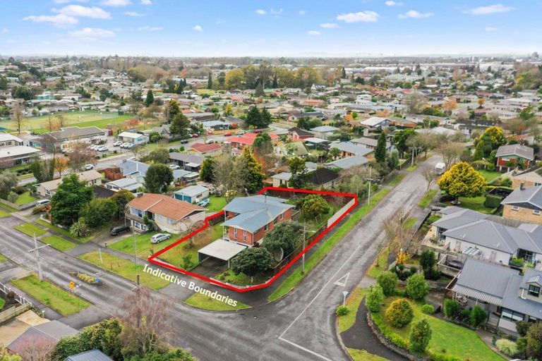 Photo of property in 1 Ross View Terrace, Dinsdale, Hamilton, 3204