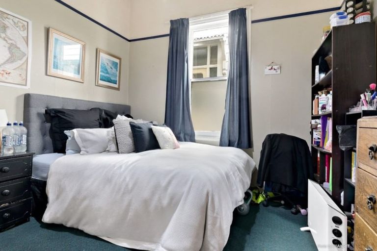 Photo of property in 16 Hiropi Street, Newtown, Wellington, 6021