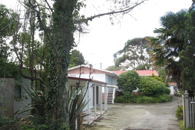 Photo of property in 10 Gossamer Drive, Pakuranga Heights, Auckland, 2010