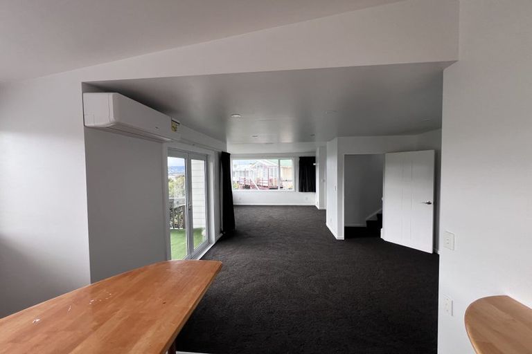 Photo of property in 6b Ahuriri Street, Strathmore Park, Wellington, 6022