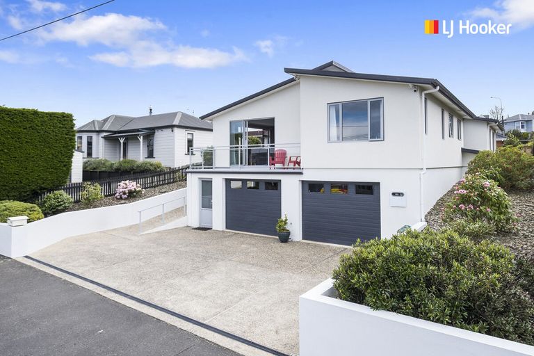 Photo of property in 34 Carnarvon Street, Belleknowes, Dunedin, 9011