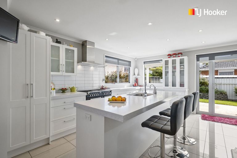 Photo of property in 34 Carnarvon Street, Belleknowes, Dunedin, 9011