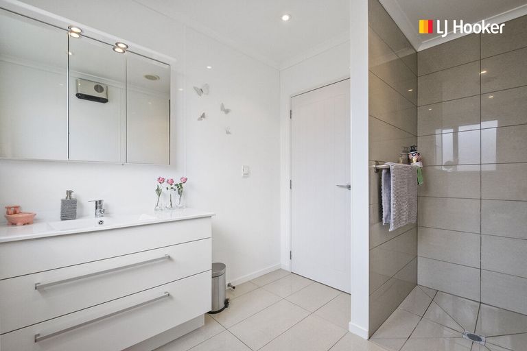 Photo of property in 34 Carnarvon Street, Belleknowes, Dunedin, 9011