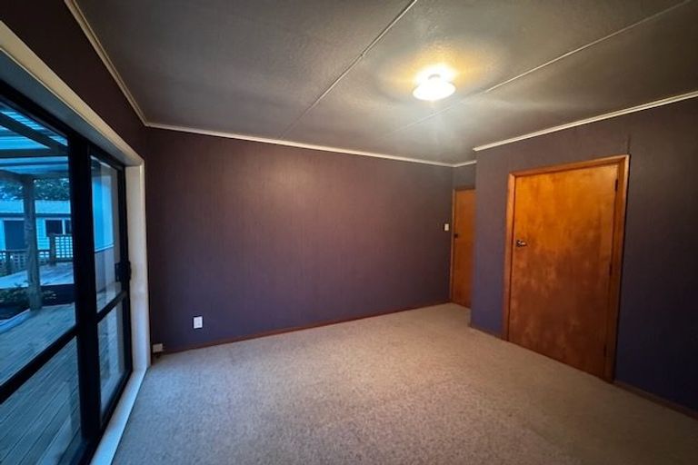 Photo of property in 185 Manutahi Road, Lepperton, New Plymouth, 4373