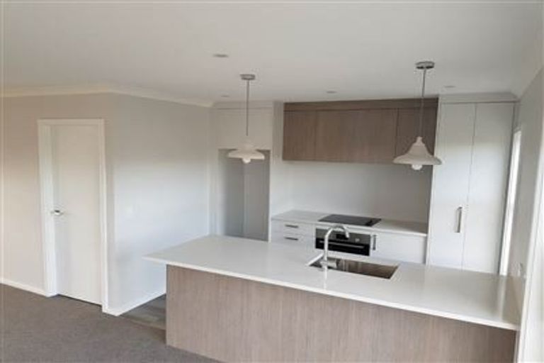 Photo of property in 19 Karearea Avenue, Kenepuru, Porirua, 5022