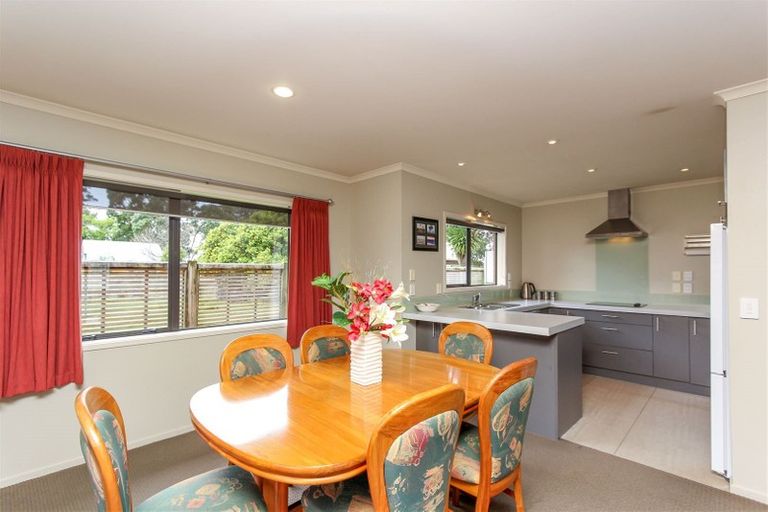 Photo of property in 33a Lismore Street, Strandon, New Plymouth, 4312