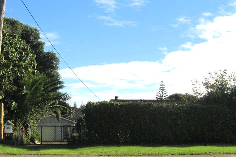 Photo of property in 15 Ngaio Street, Otaki Beach, Otaki, 5512