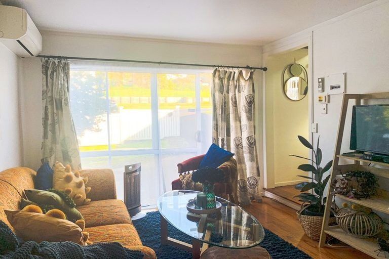 Photo of property in 2/40 Killarney Avenue, Torbay, Auckland, 0630