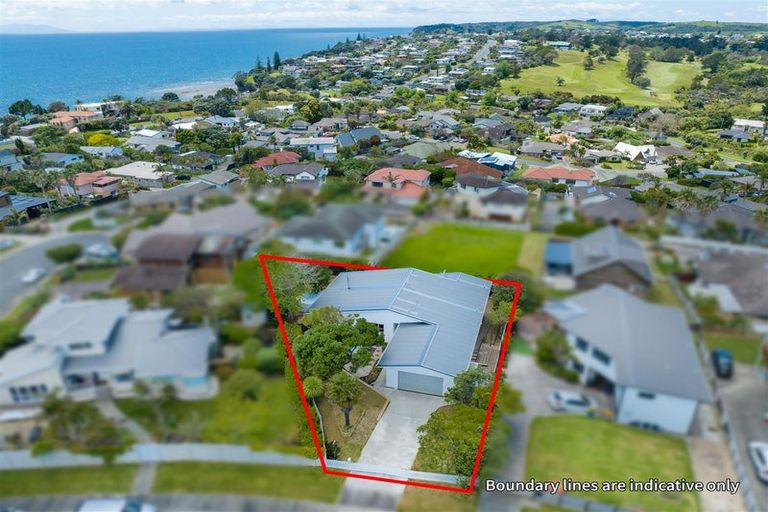 Photo of property in 4 Castaway Place, Gulf Harbour, Whangaparaoa, 0930