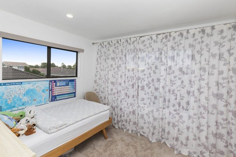 Photo of property in 2/17 Cunningham Place, Halswell, Christchurch, 8025