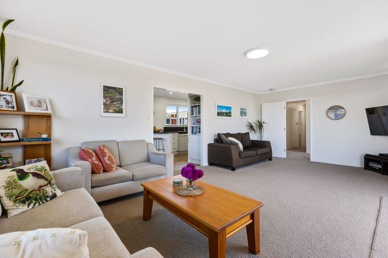 Photo of property in 46 Nevada Drive, Merrilands, New Plymouth, 4312