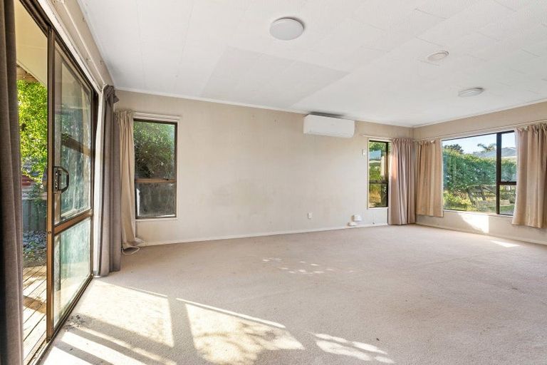 Photo of property in 2/9 Edmund Hillary Avenue, Papakura, 2110