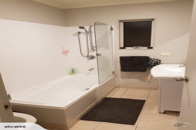 Photo of property in 10/61 The Avenue, Albany, Auckland, 0632