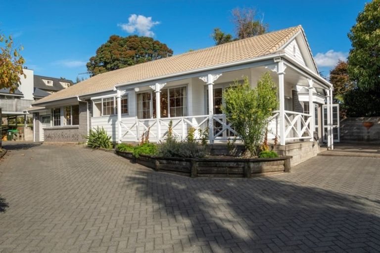 Photo of property in 384b Devonport Road, Tauranga South, Tauranga, 3112