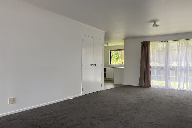 Photo of property in 324 West Coast Road, Glen Eden, Auckland, 0602