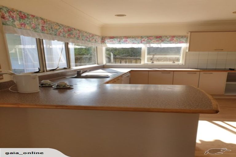 Photo of property in 47 Lagoon Way, West Harbour, Auckland, 0618