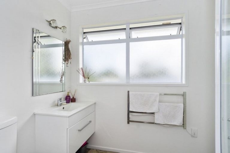 Photo of property in 1 Highfield Crescent, Brookfield, Tauranga, 3110