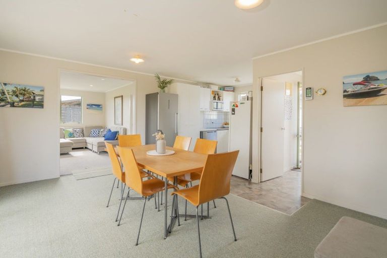 Photo of property in 23 Hawk Hill Crescent, Cooks Beach, Whitianga, 3591