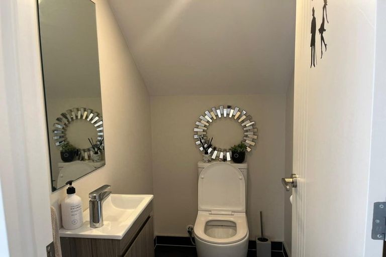 Photo of property in 64 Mettam Drive, Swanson, Auckland, 0614