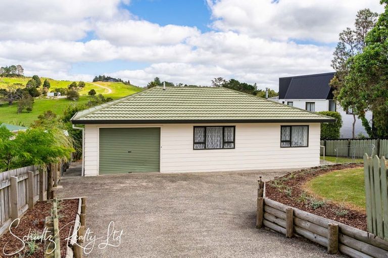 Photo of property in 13a Whaka Street, Maungaturoto, 0520