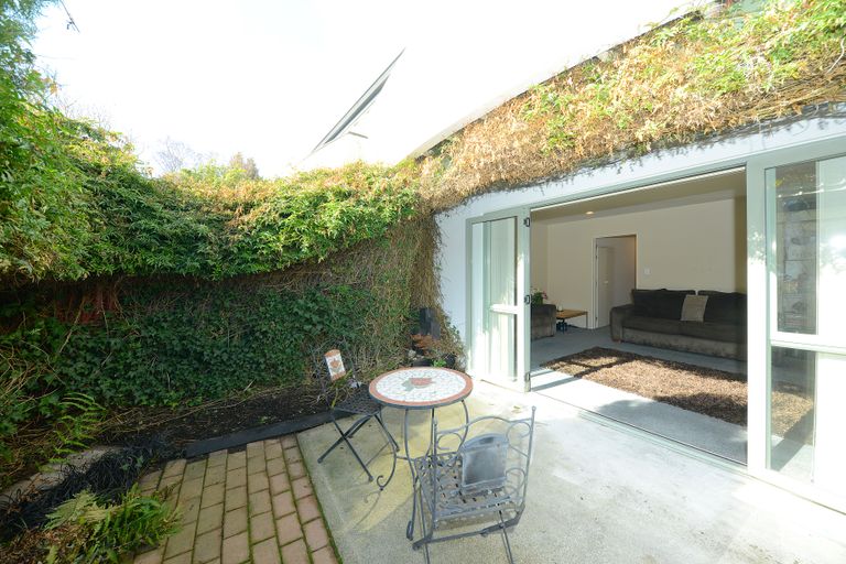 Photo of property in 2/64a Alexandra Street, Richmond, Christchurch, 8013