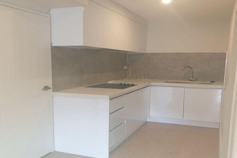 Photo of property in 28 Golden Morning Drive, Albany Heights, Auckland, 0632