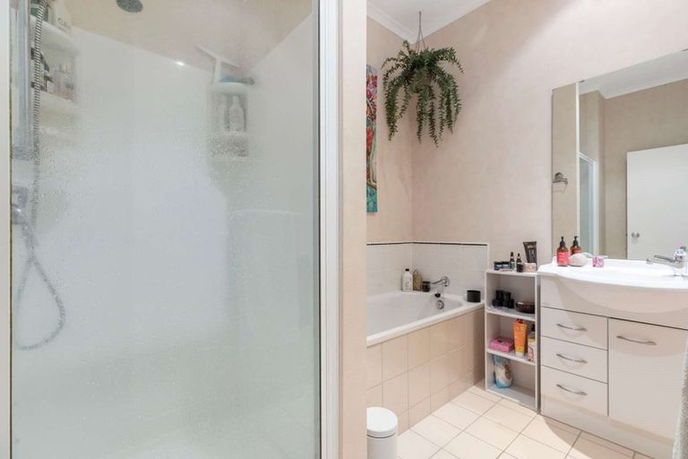 Photo of property in 33 Lazurite Drive, Westgate, Auckland, 0614