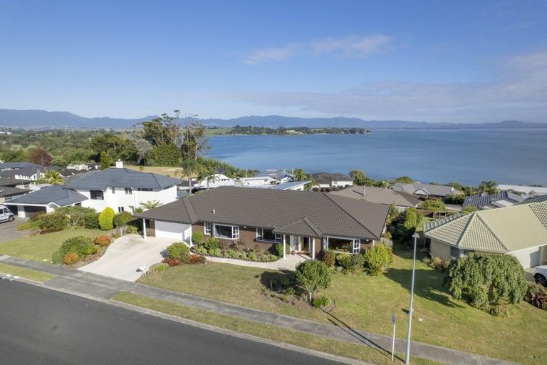 Photo of property in 106 Hamurana Road, Omokoroa, 3114