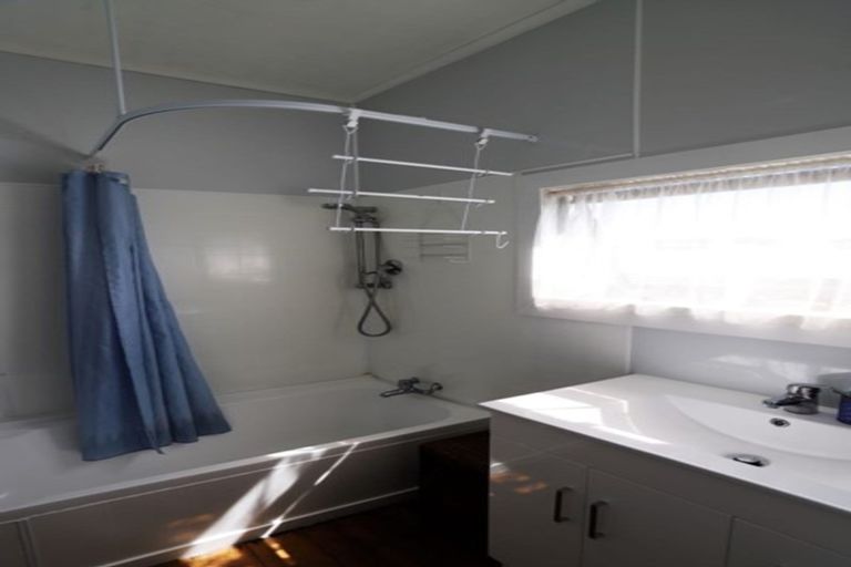 Photo of property in 18 Campbell Street, Hawera, 4610