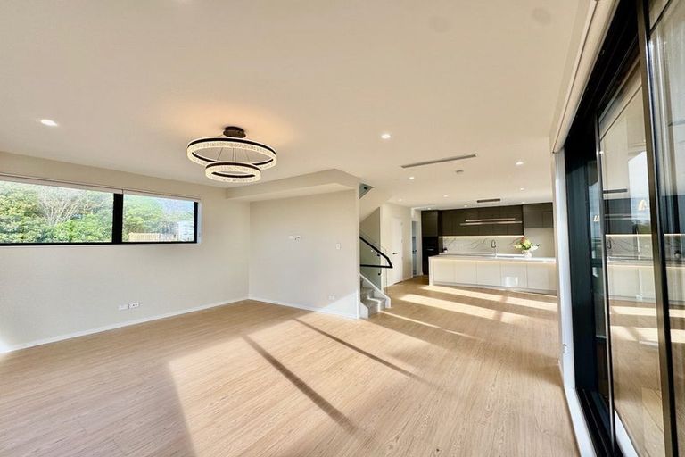Photo of property in 1 Sandford Street, Campbells Bay, Auckland, 0630