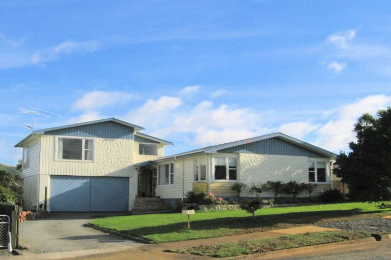 Photo of property in 23 Taieri Crescent, Kelson, Lower Hutt, 5010
