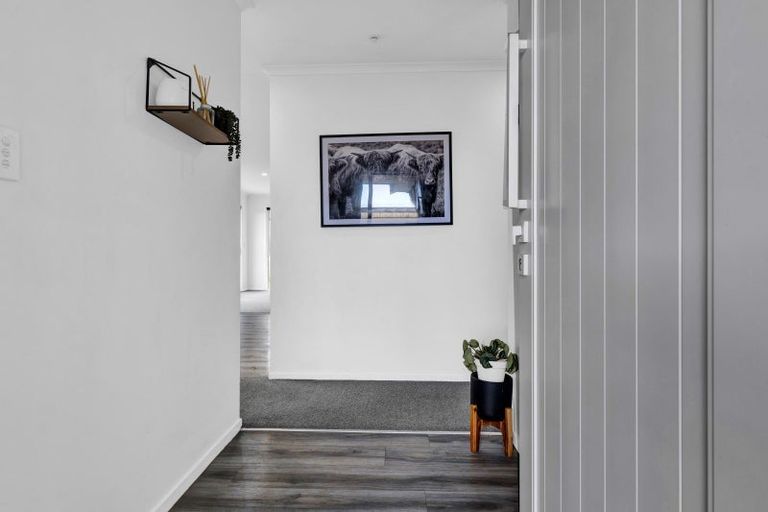 Photo of property in 42 County Drive, Hawera, 4610