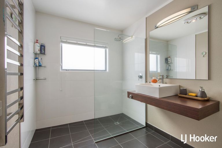 Photo of property in 4a Hillview Road, Waihi Beach, 3611