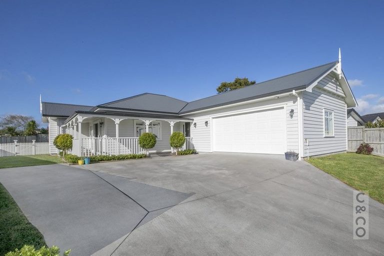 Photo of property in 33 Ara Kakara Avenue, Huapai, Kumeu, 0810