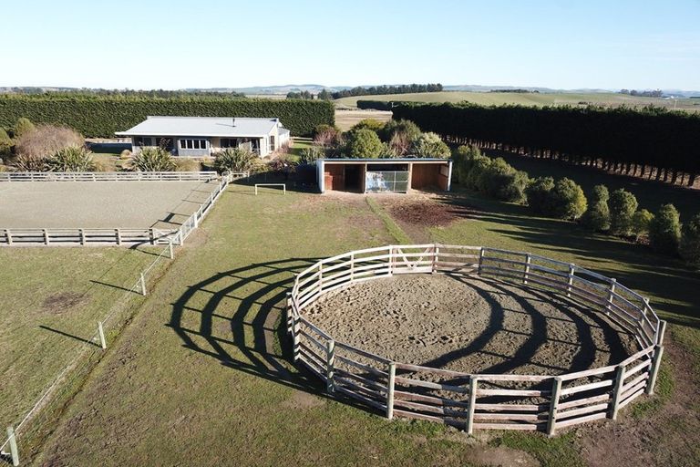 Photo of property in 30 Lucks Road, Waimate, 7980