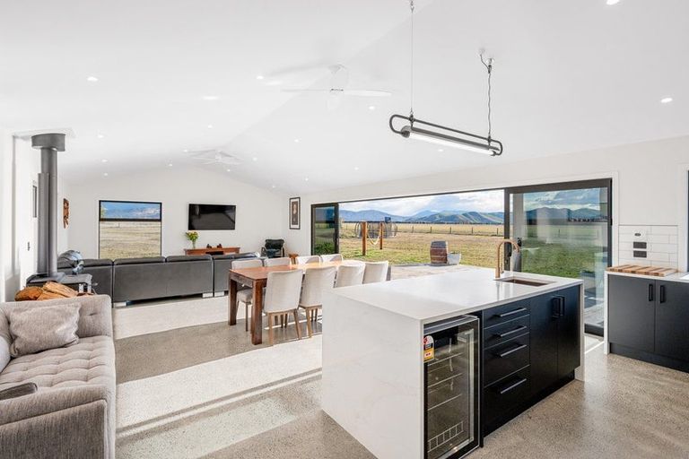 Photo of property in 23 Hardacre Place, Omarama, 9412