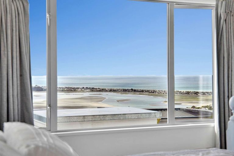 Photo of property in 3 Ledger Lane, Mount Pleasant, Christchurch, 8081