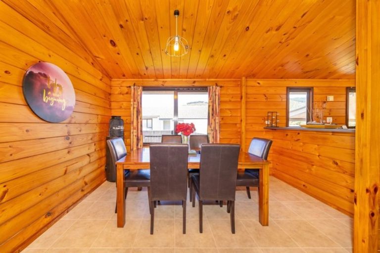 Photo of property in 10 Jasper Grove, Birchville, Upper Hutt, 5018