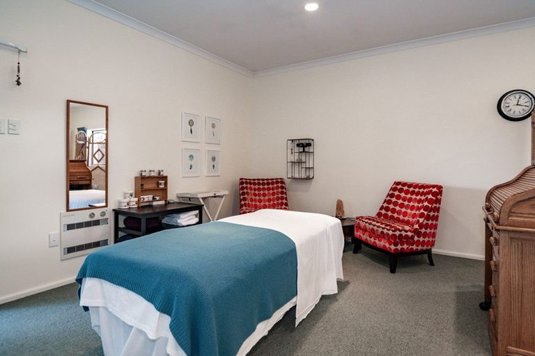 Photo of property in 1028 Saint Aubyn Street West, Frimley, Hastings, 4120