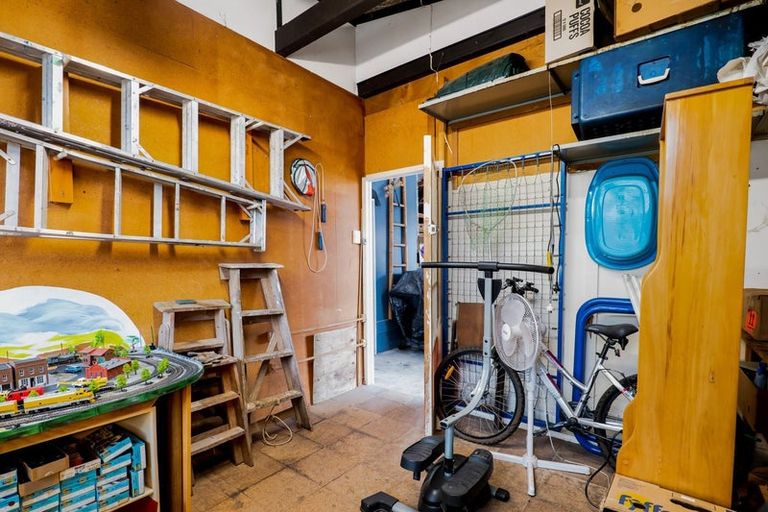 Photo of property in 16 Graham Street, Eltham, 4322