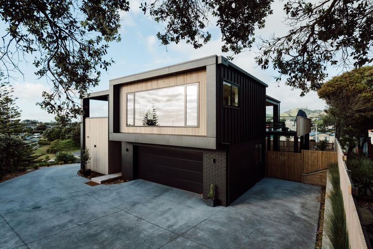 Photo of property in 105 Dillon Street, Waihi Beach, 3611