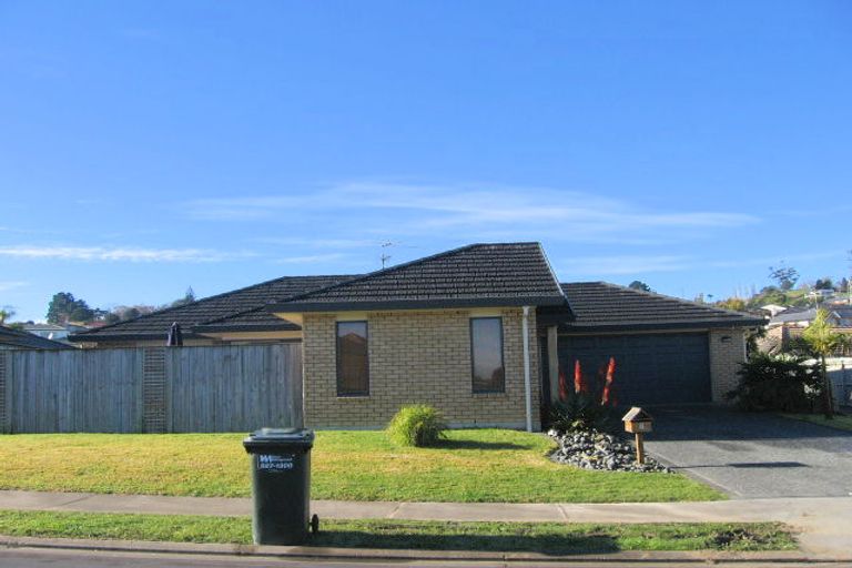 Photo of property in 7 Nephin Place, East Tamaki Heights, Auckland, 2016
