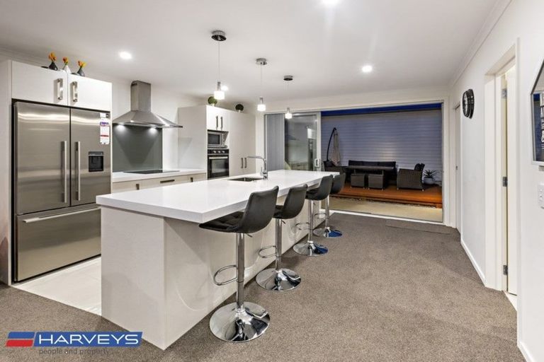 Photo of property in 33 Hollowout Street, Takanini, 2112