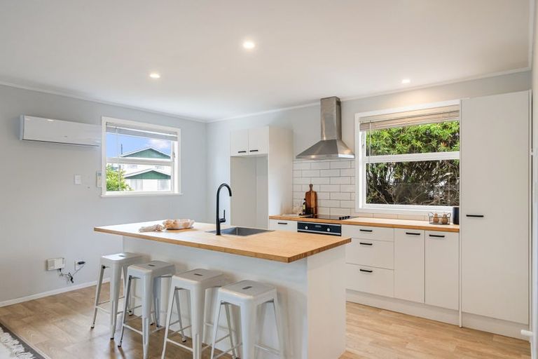 Photo of property in 14 Rangiatea Street, Paraparaumu Beach, Paraparaumu, 5032