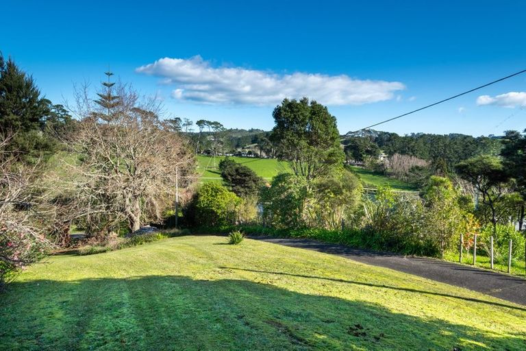 Photo of property in 67 Waitakere Road, Waitakere, Auckland, 0816