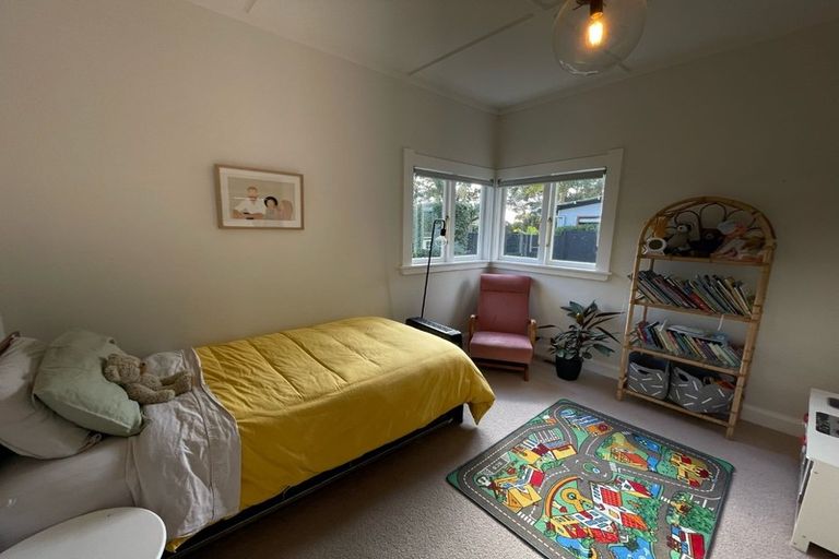 Photo of property in 20 Alberta Street, Point Chevalier, Auckland, 1022